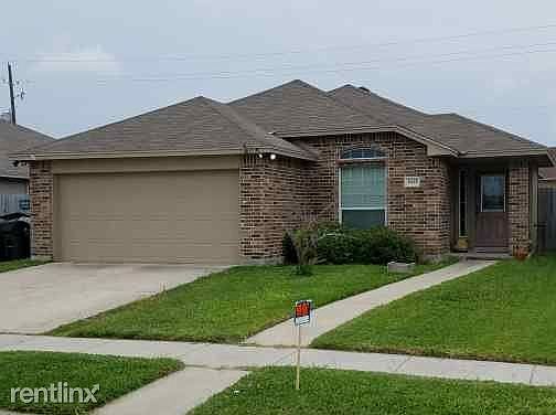2nd image of 3825 Las Bahias Dr