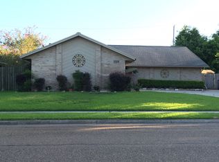 209 Paisano Dr, Victoria, TX 77904