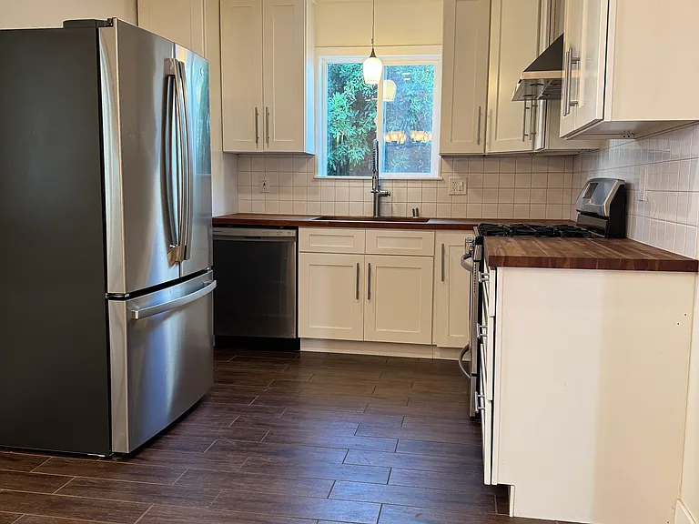 3681 Edenhurst Ave — Photo 8