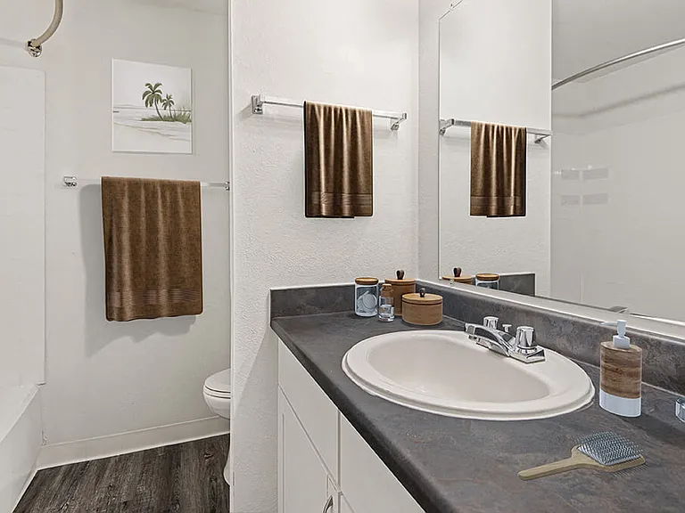 The Verandas Apartment Homes — Photo 9