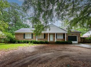 1129 Rifle Range Rd, Mount Pleasant, SC 29464