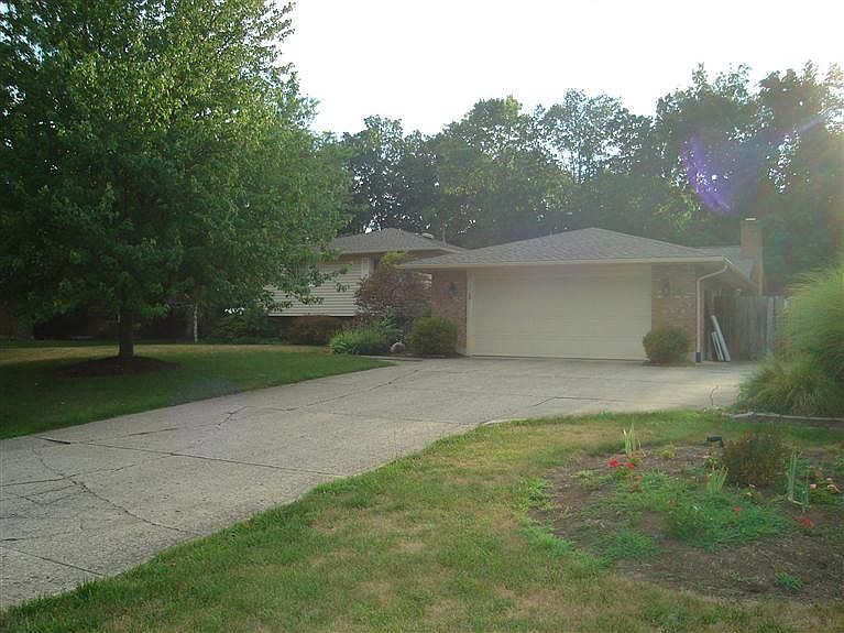 1st image of 8521 Birchcreek Cir