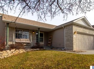 1720 Marlene Dr, Lincoln, NE 68512