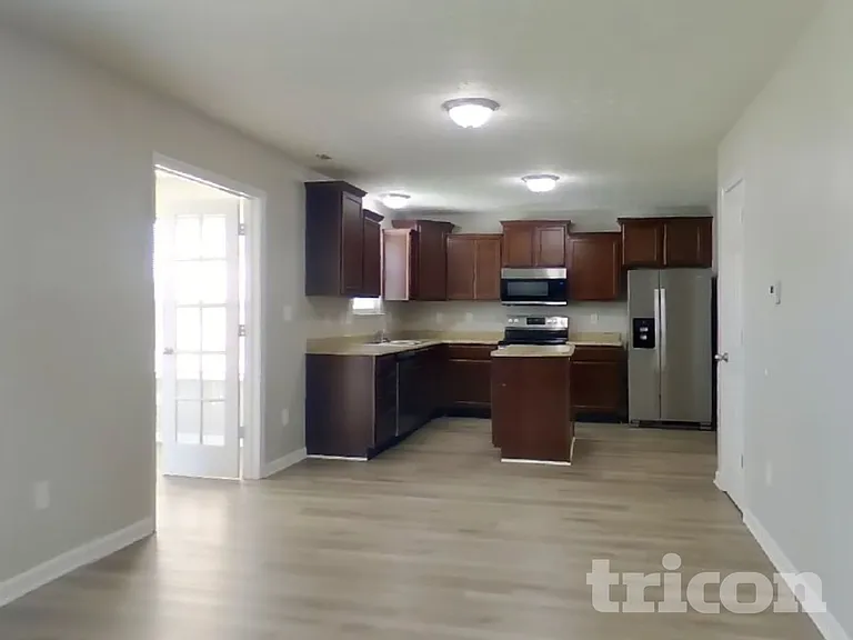 7507 Brattle Dr — Photo 5