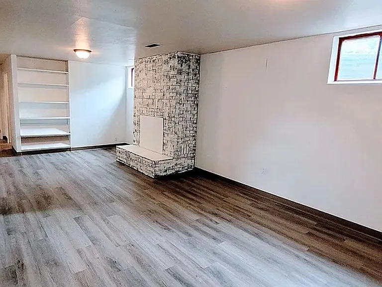 1321 Lakewood Dr — Photo 7