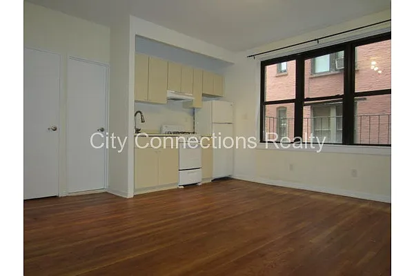 Rented by City Connections Realty | media 26