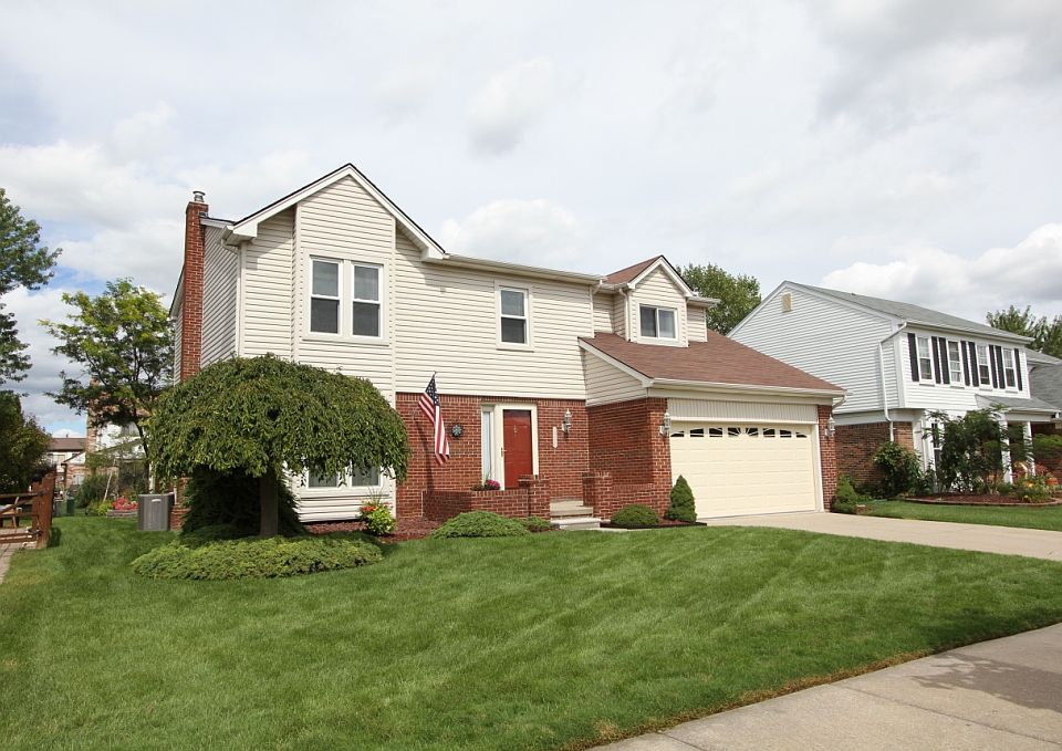 1st image of 45000 Brunswick Dr