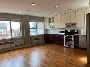 21-76 24th St #3, Astoria, NY 11105