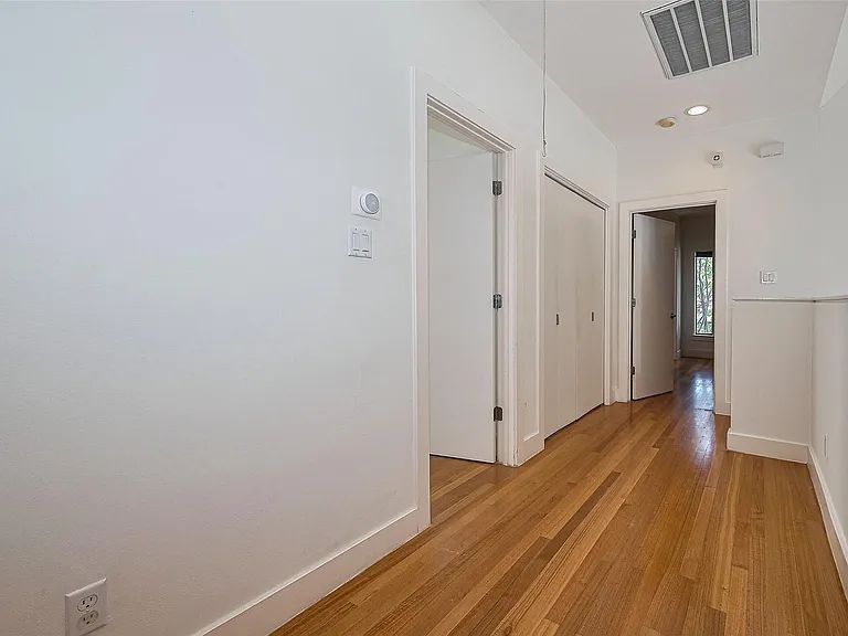 4331 Eigel St — Photo 24
