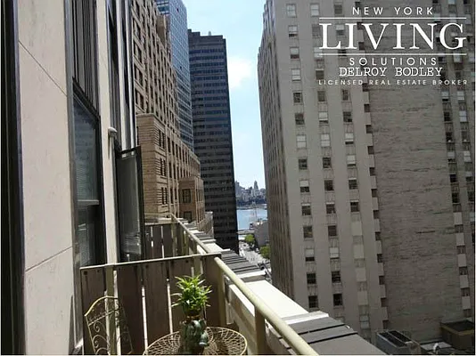 Sold by NY Living Solutions | media 21