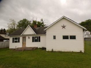 1746 Sahara St, Buena Vista, PA 15018