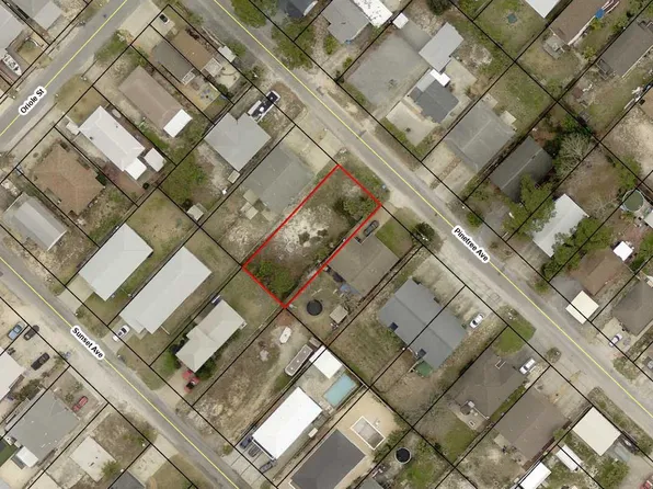 5927 Pinetree Ave, Panama City Beach, FL 32408