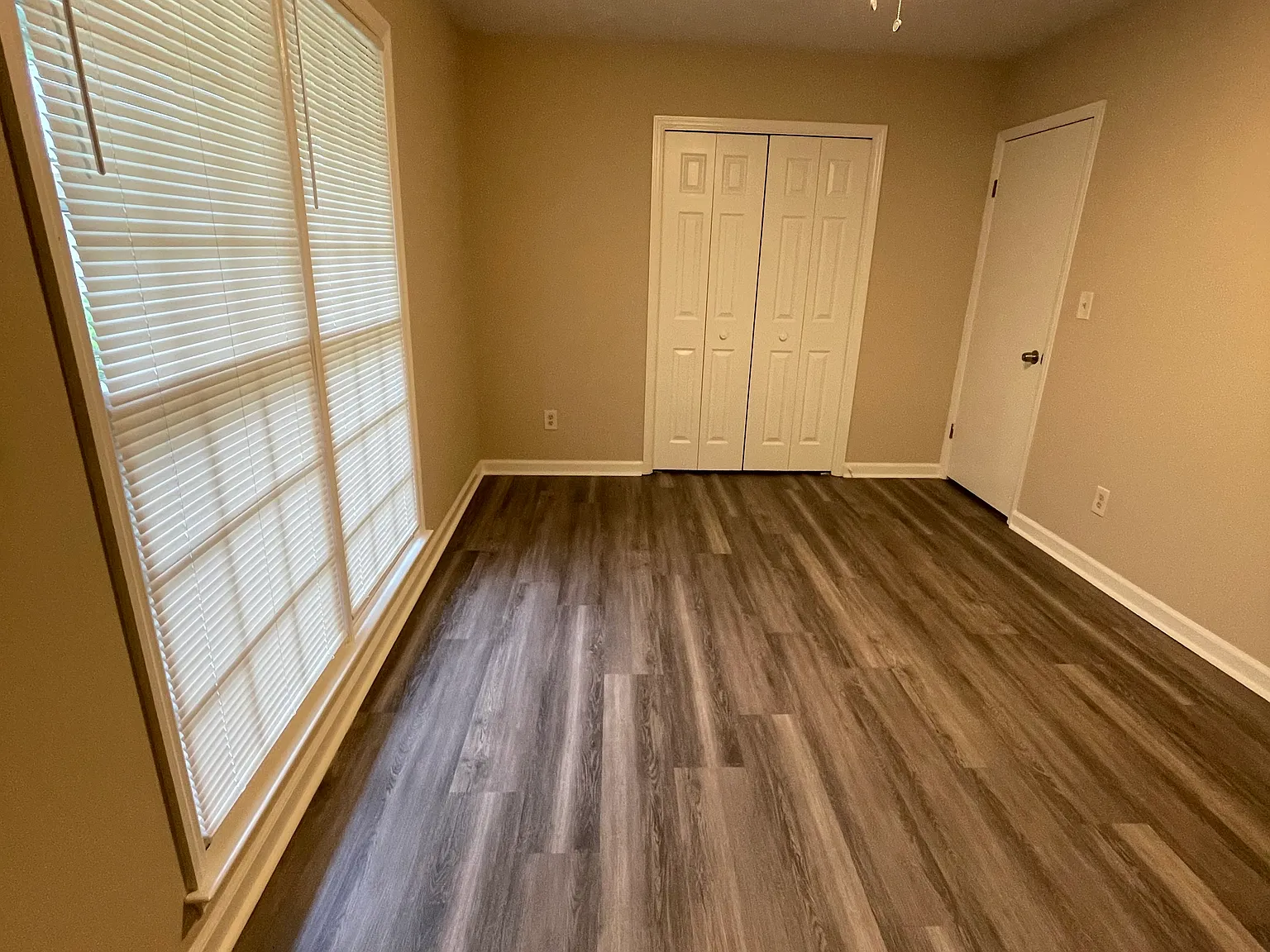 2 bed, 800 sqft, $950 — Photo 3