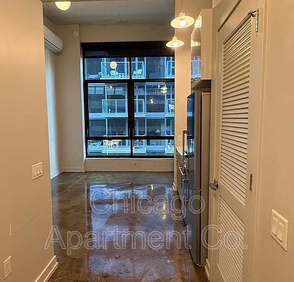 700 N La Salle Dr #706 — Photo 8