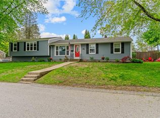 5 Cononchet Trl, East Greenwich, RI 02818