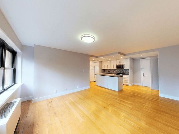 3rd image of 301 E 47th St APT 5O