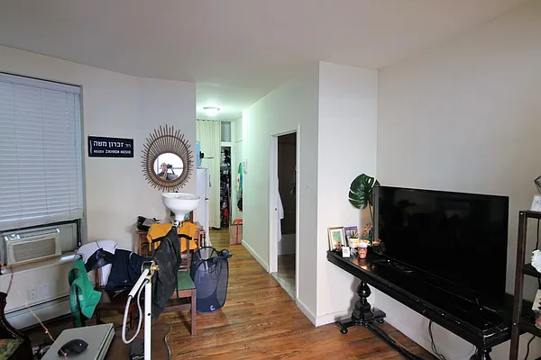 Rented by JK Dansar Corp | media 11