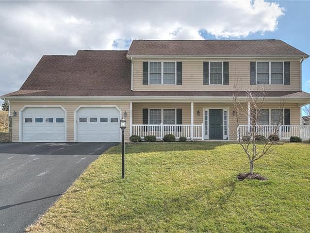1st image of 725 George Edward Via