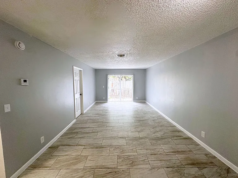 329 Melody Ln #331 — Photo 3