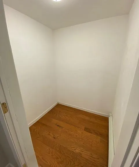 27 Florence St #1R — Photo 10