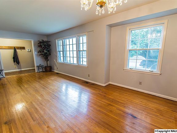 4th image of 1112 Oster Dr NW