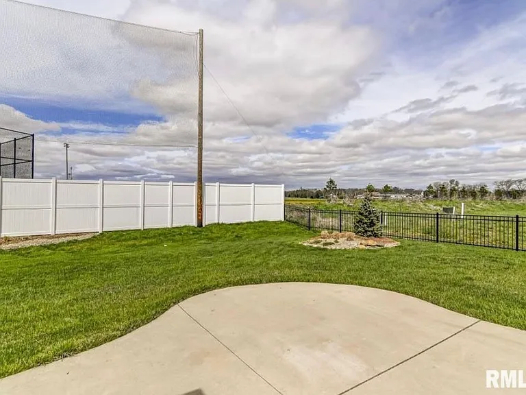 1811 Spartan Dr — Photo 37