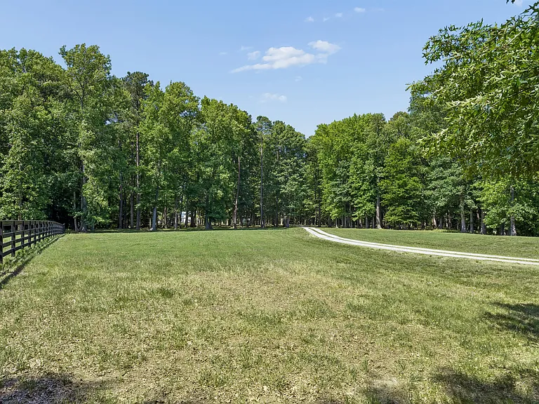 6450 Stewart Rd — Photo 75