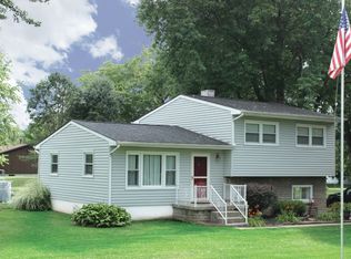 6611 Hendrickson Rd, Middletown, OH 45044