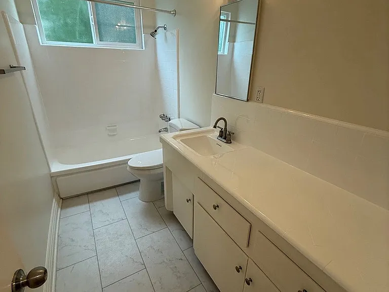 1514 S Orange Grove Ave #8 — Photo 16