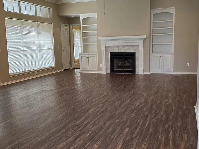 STANDING AT ENTRY TO THE FAMILY ROOM, CEILING FAN