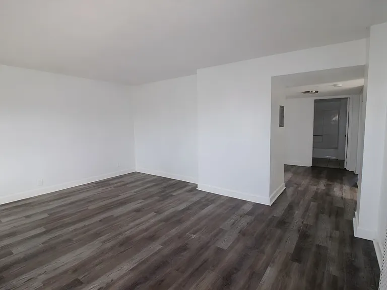 11308 S Figueroa St #F — Photo 6
