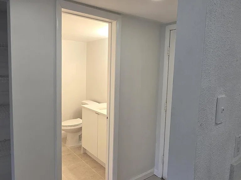 3905 N Nob Hill Rd #206 — Photo 14