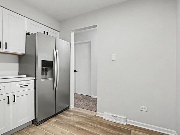 5th image of 7644 S Cork Ave