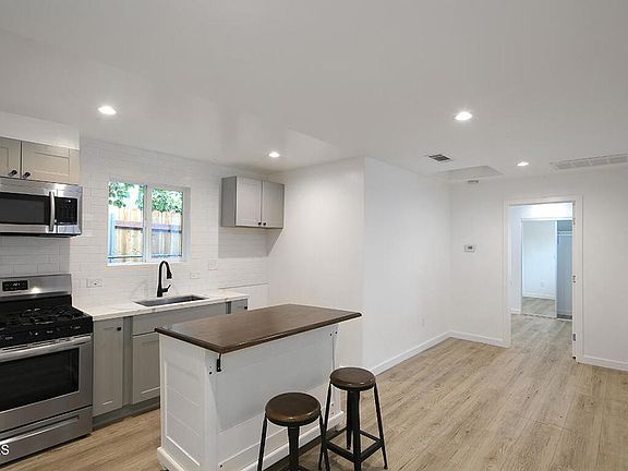 4th image of 227 Atchison St