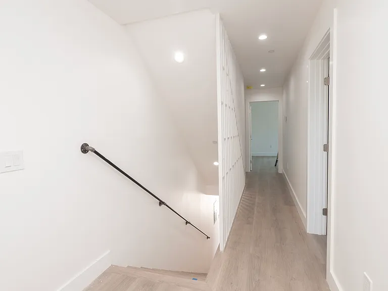 1571 Ricardo St #1 — Photo 9
