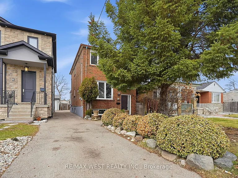 6 Marshall Blvd #BASEMENT — Photo 2