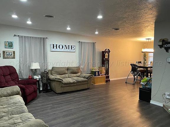 3rd image of 705 E Mora Ave