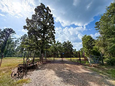 Property photo 32