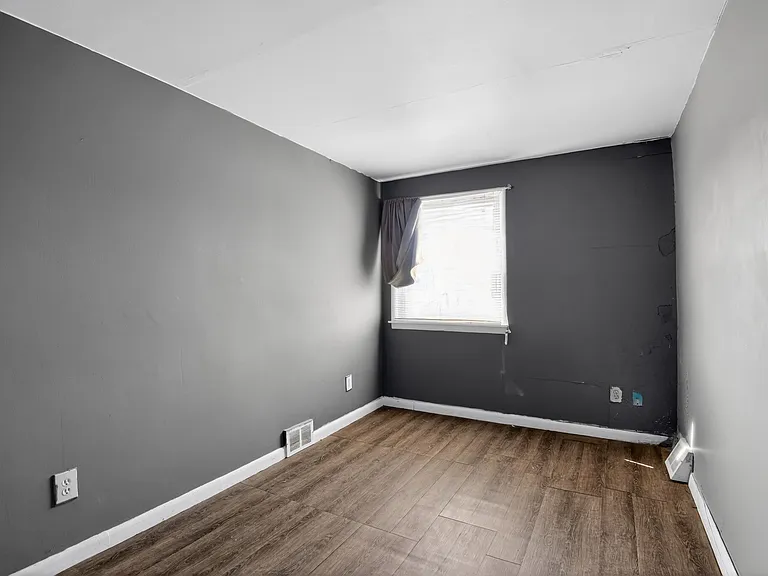 4026 Gideon Rd — Photo 5