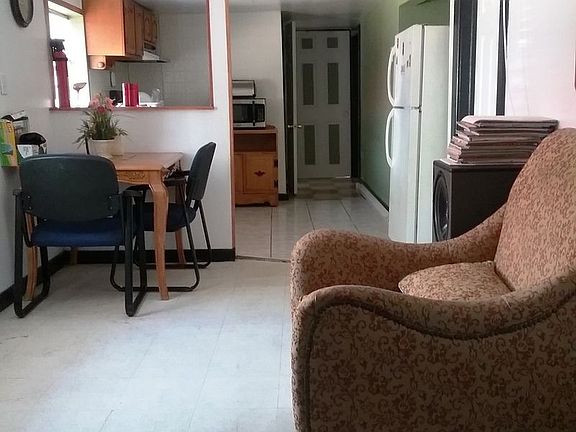 5th image of 6953 Bayfield Ave