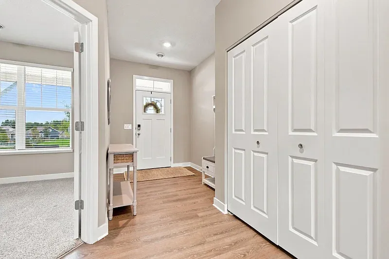 2 bed, 1761 sqft, $2,490 — Photo 2