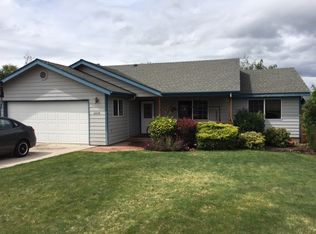 2235 SW Lava Ct, Redmond, OR 97756
