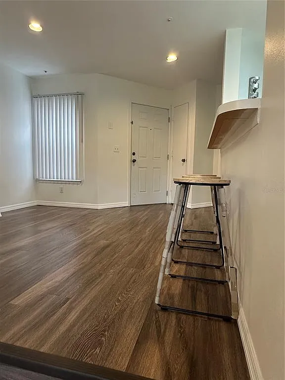 2 bed, 2.0 bath, 1110 sqft, $1,800 — Photo 3