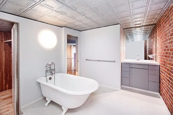 Rented by Optimar International Realty | media 33