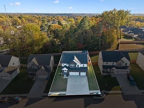 2nd image of 1592 Malone Way