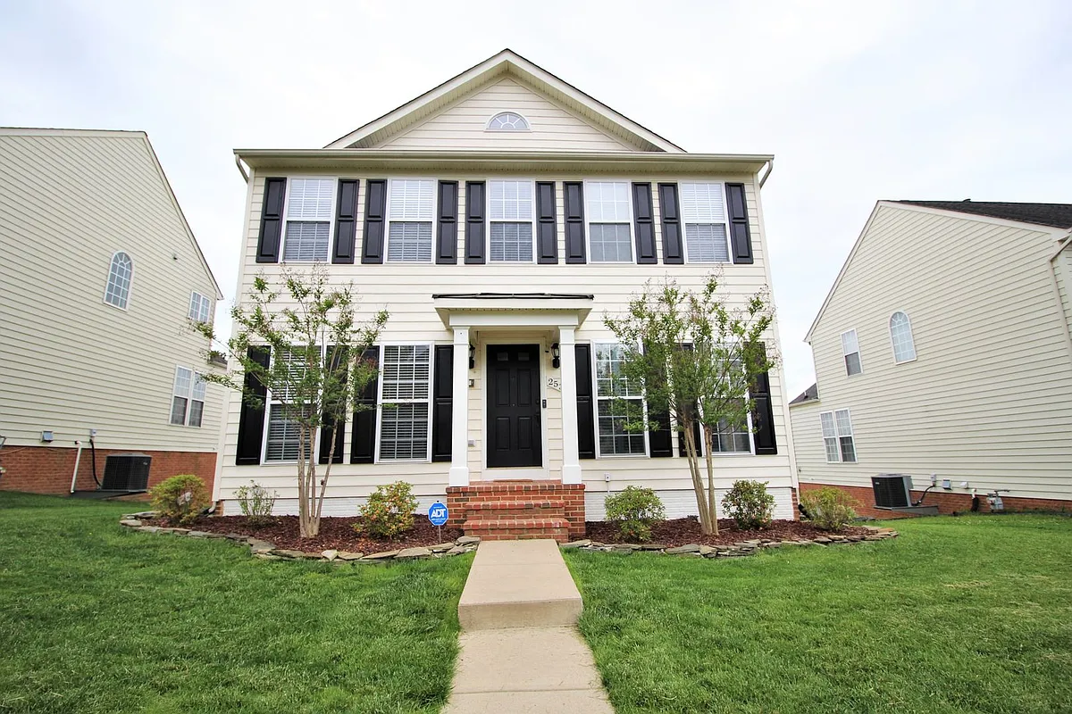 Building Photo - 2531 Transom Pl
