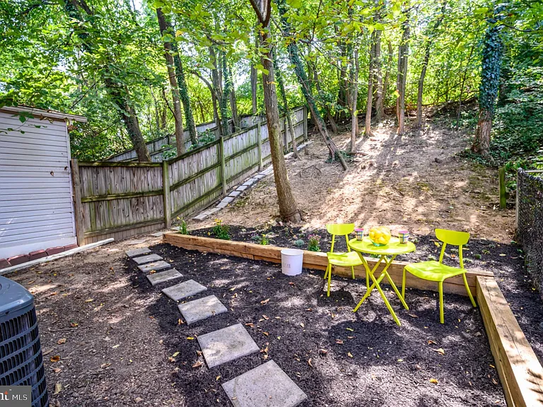 5053 Sheriff Rd NE — Photo 13