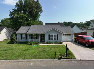107 Christopher Dr, Chickamauga, GA