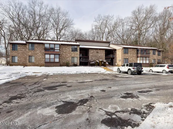 159 Cross Slope Court #C, Manalapan, NJ 07726