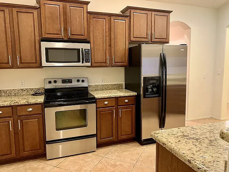 1512 N Cota Ln — Photo 5